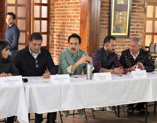 Se reparte Grupo de Omar Fayad candidaturas del PVEM