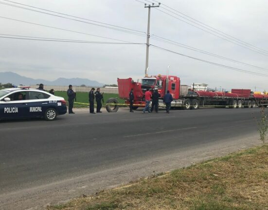 Roban mediante asalto tracto cargado con varilla en Tula