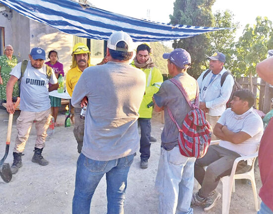 Controlan incendio en Nicolás Flores