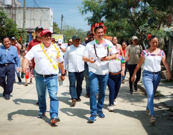 Colonias de Huejutla respaldan a Daniel Andrade