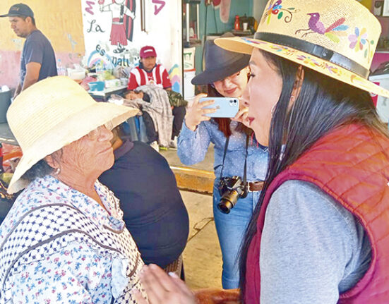 Una a una, le cuentan carencias a Miranda