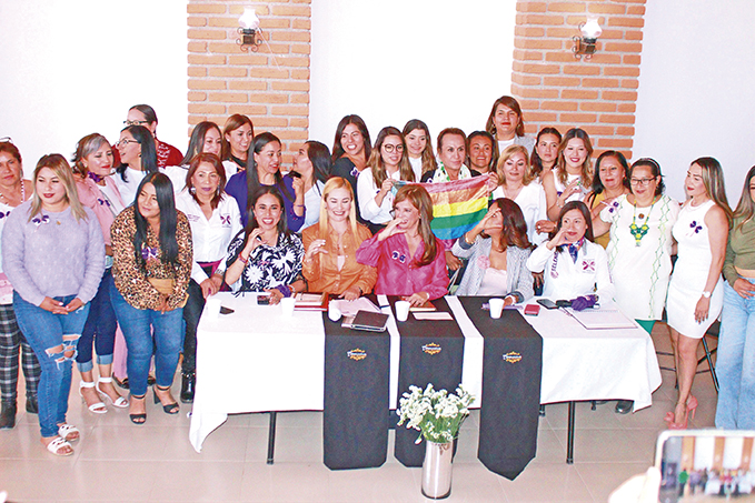 Simey Olvera B. respalda la Agenda Nacional de Mujeres