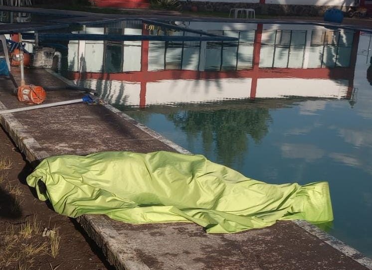Muere menor ahogado en alberca en Tulancingo