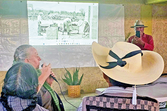 Presentan traducción de obra en Chilcuautla