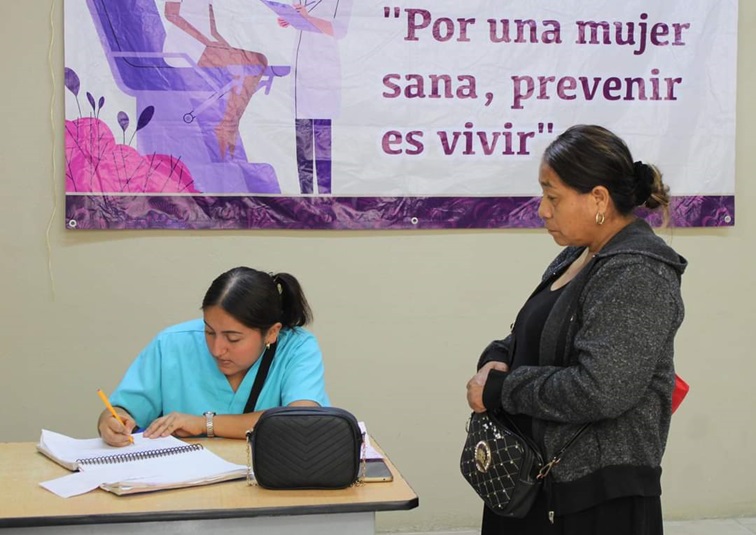 Realizan exitosa jornada oncológica en Huejutla