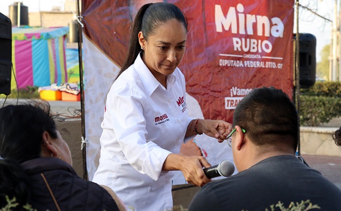 Legislar por una educación digna compromete Mirna Rubio en Villa de Tezontepec