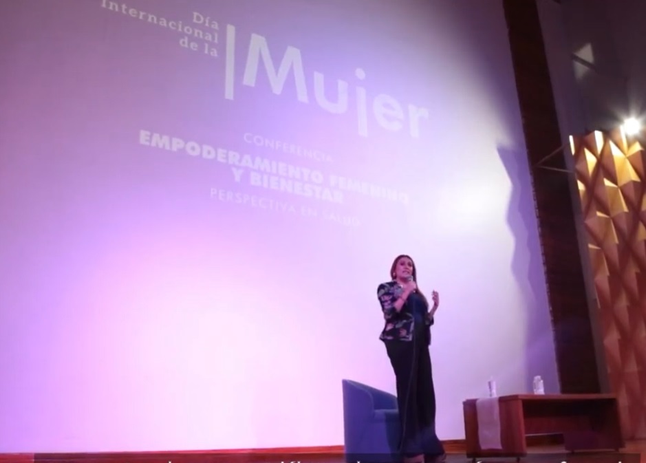 Realizan la conferencia «Empoderamiento femenino y bienestar: perspectiva en salud»