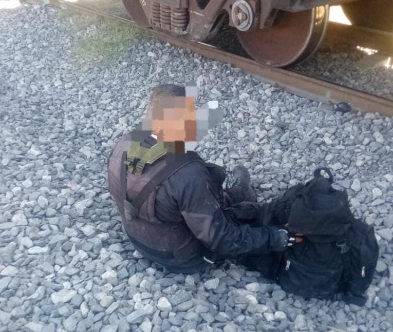 Guardia de seguridad se dispara con su arma de cargo