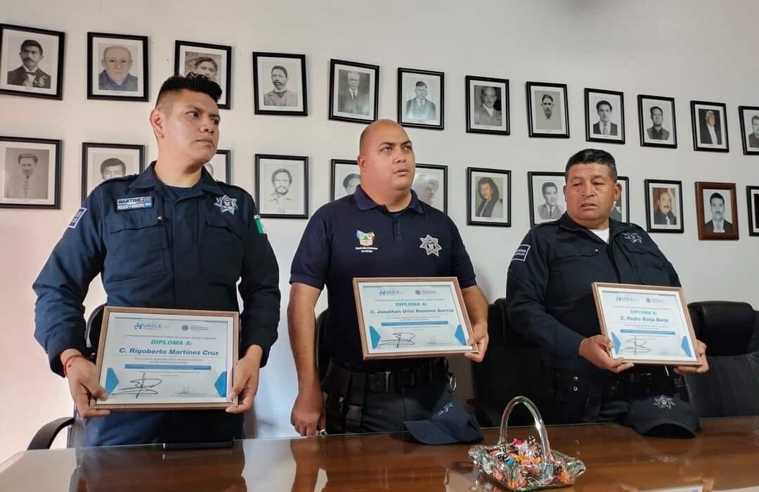 Reconocen a policías de Huasca de Ocampo