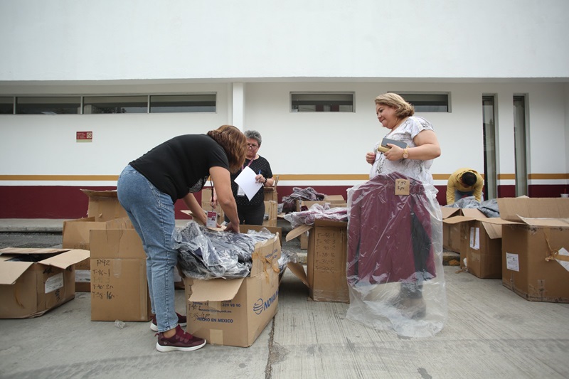 Entrega Issste más de 100 mil uniformes en unidades médicas y administrativas