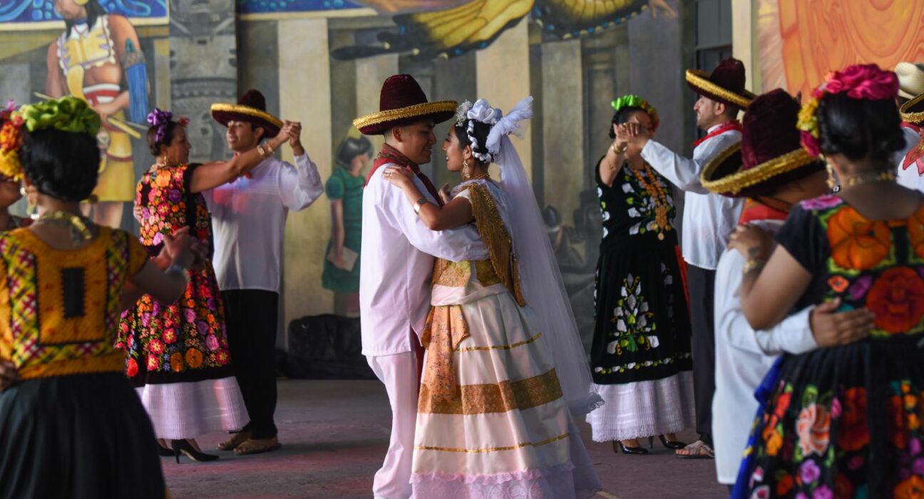 Tarde de Danzón en el Teatro al Aire Libre de Tula