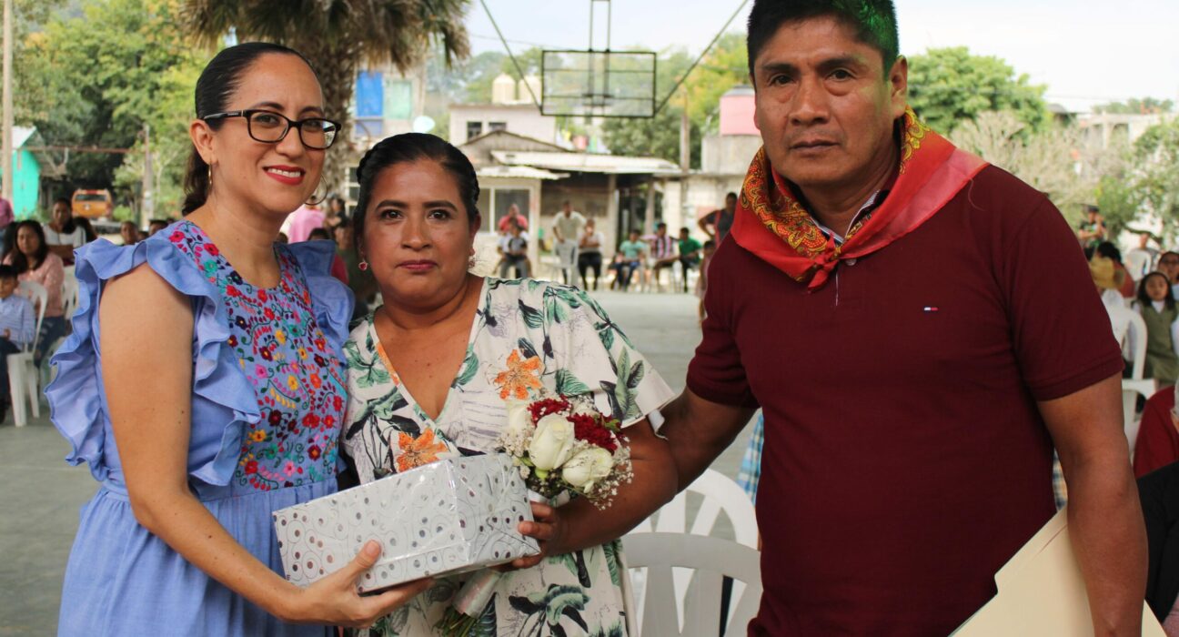 Realizan bodas colectivas en Huejutla