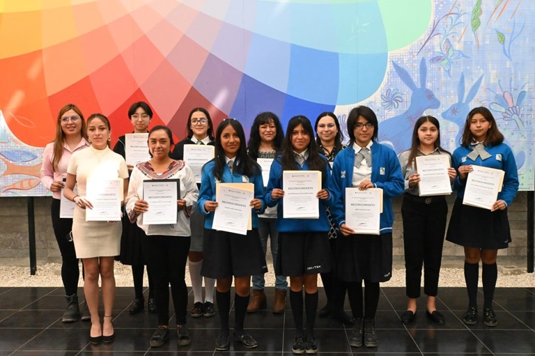 Alumnas de Cobaeh destacan en concurso de ensayo