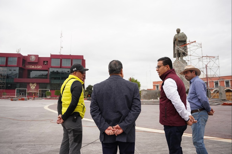 Gobernador supervisa avances en la remodelación de la Plaza Juárez