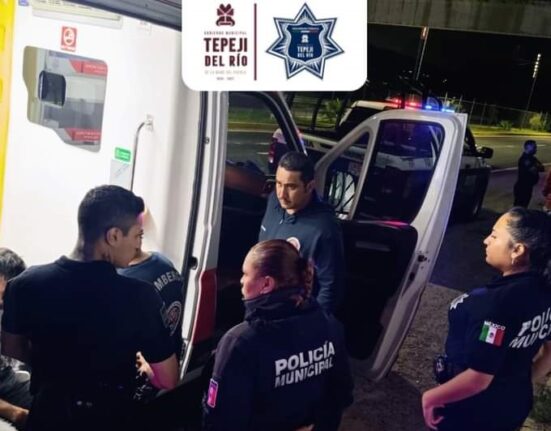 Hombre intentaba arrojarse de un puente en la antigua carretera México-Querétaro