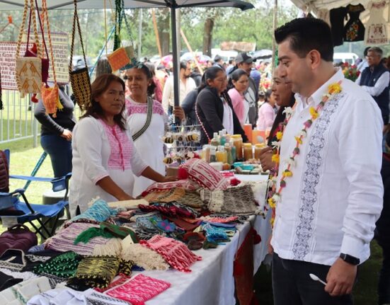 Artesanos de todas las regiones participarán en Pabellón de la Feria