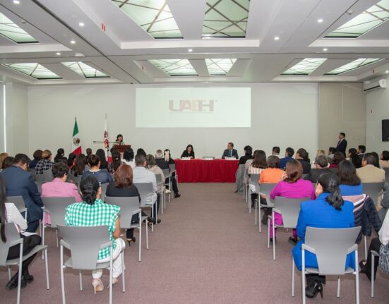 Capacita UAEH a su personal en apoyo a Becas estudiantiles