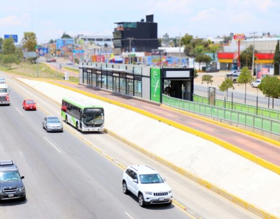 Lanzan recomendaciones para no caer en baches de Pachuca